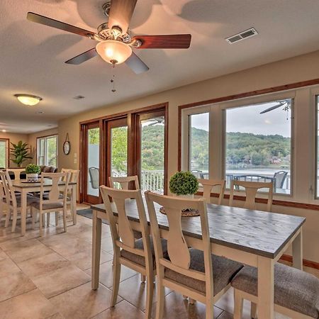 Ideally Located Waterfront Home With Private Dock! Camdenton Exterior photo