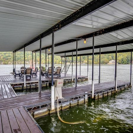 Ideally Located Waterfront Home With Private Dock! Camdenton Exterior photo