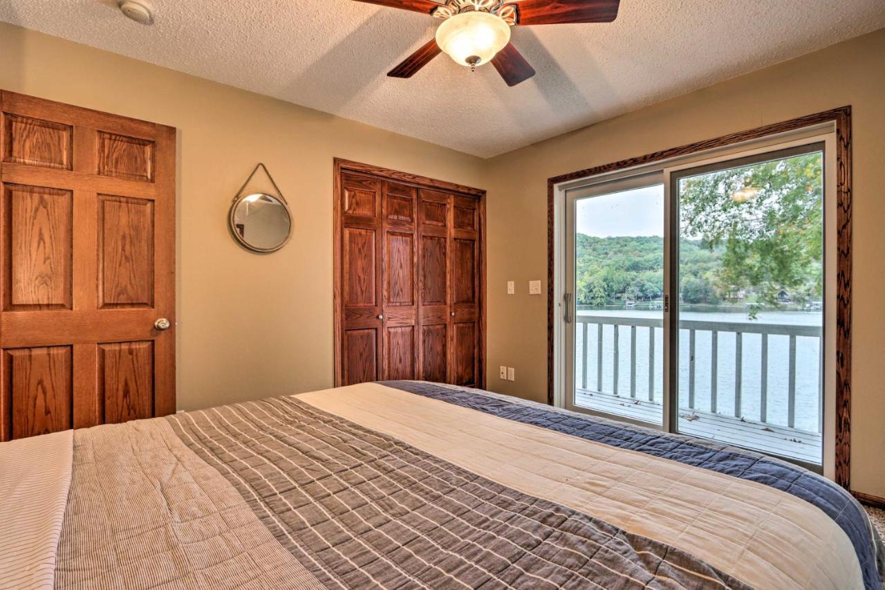 Ideally Located Waterfront Home With Private Dock! Camdenton Exterior photo